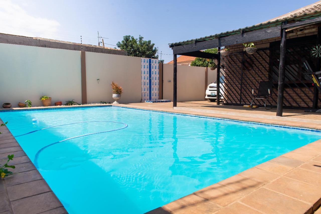 Casa Da Noleen Matola Kültér fotó