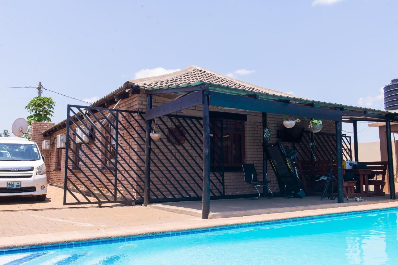 Casa Da Noleen Matola Kültér fotó